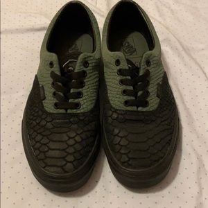 Slytherine Harry Potter Vans